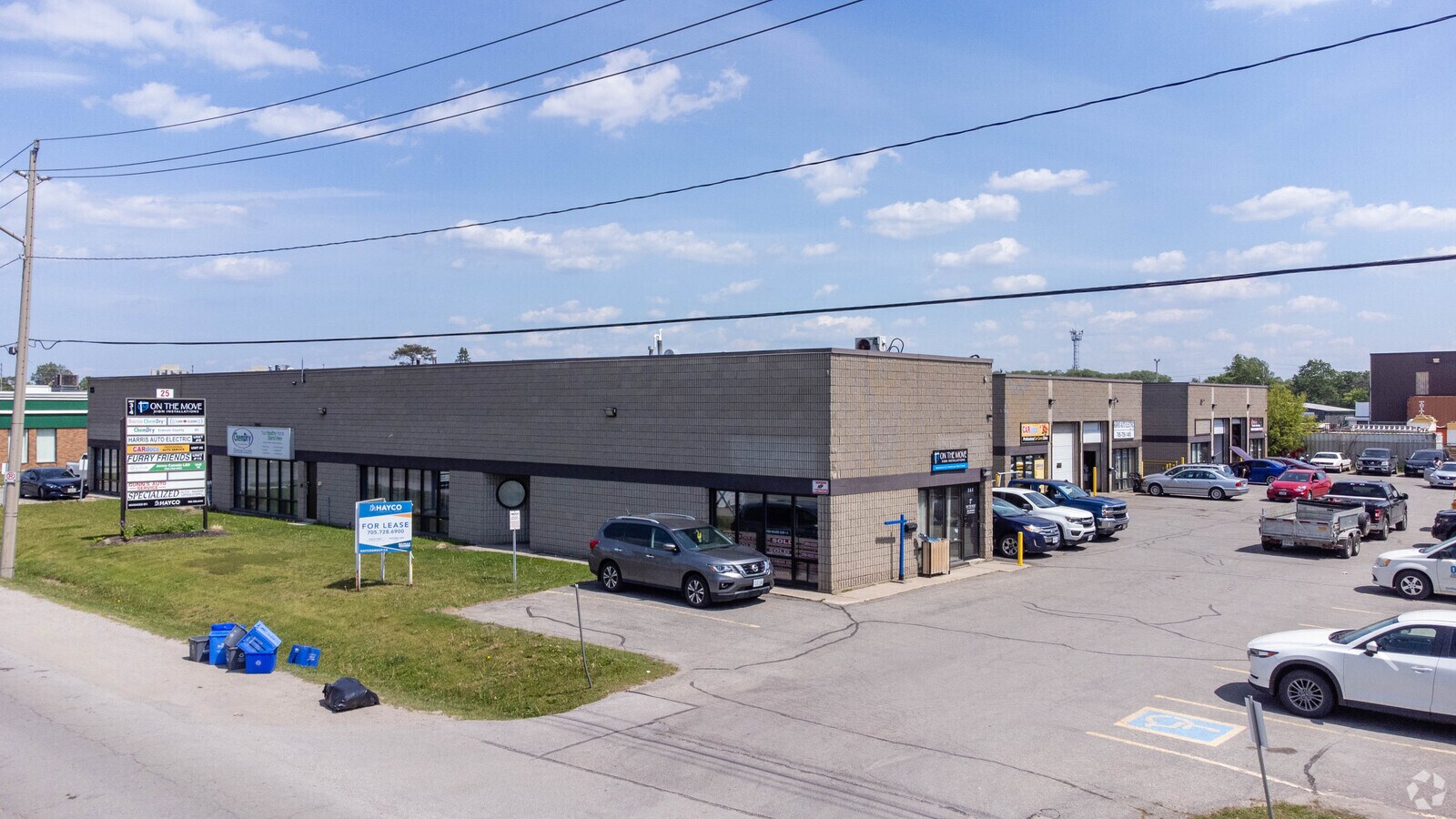 25 Hart Dr, Barrie, ON L4N 5M3 UK