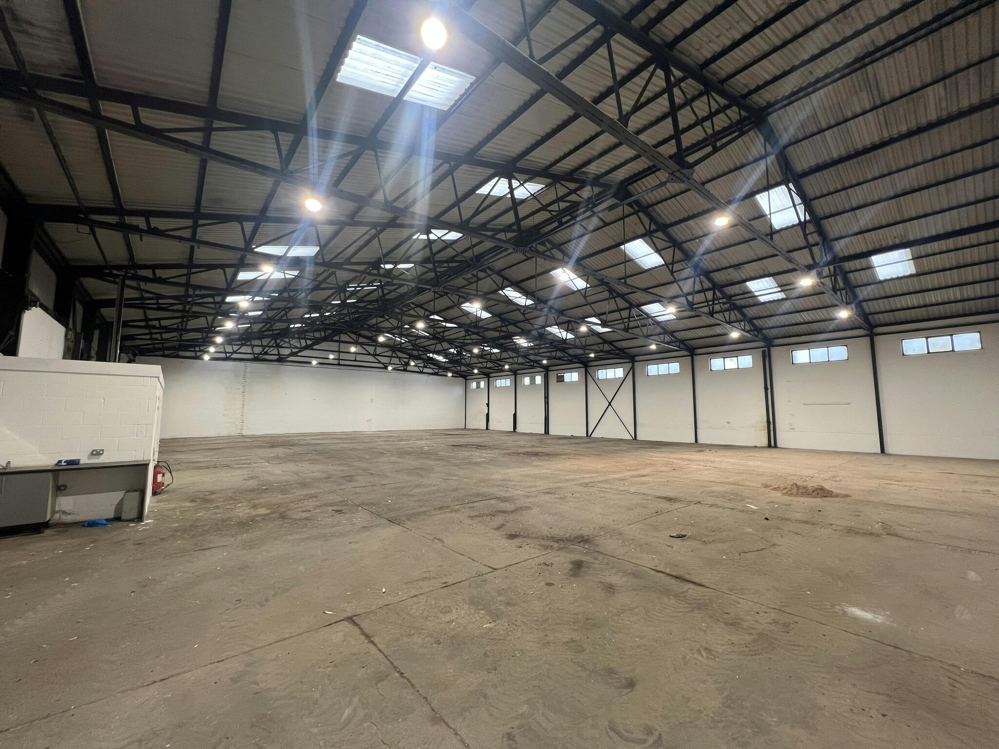 Stephenson St, Wallsend to rent Building Photo- Image 1 of 8