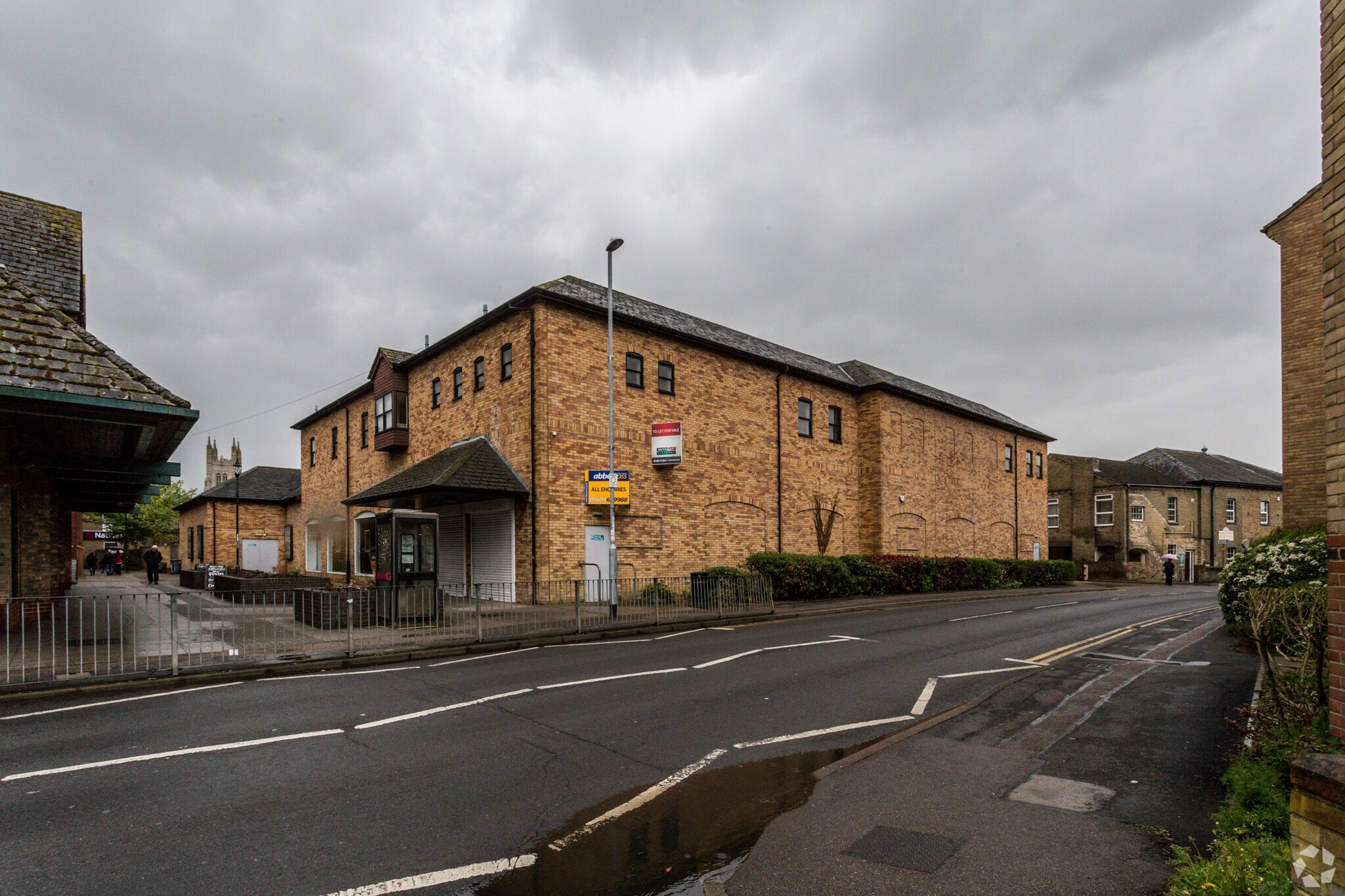 3 Tebbutts Rd, St Neots for sale Primary Photo- Image 1 of 1