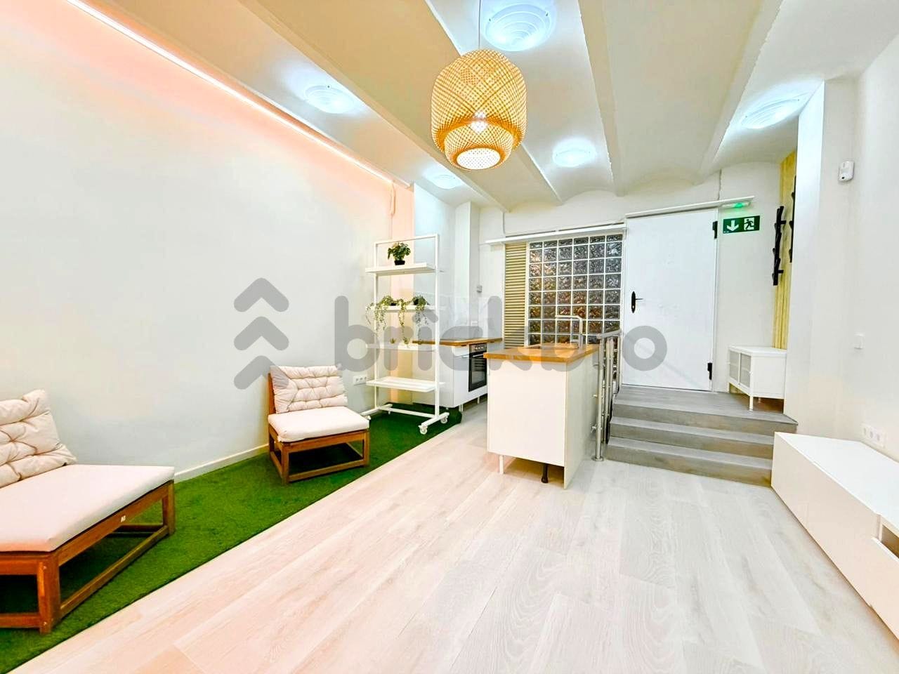 Retail in Barcelona, Barcelona to rent Interior Photo- Image 1 of 14