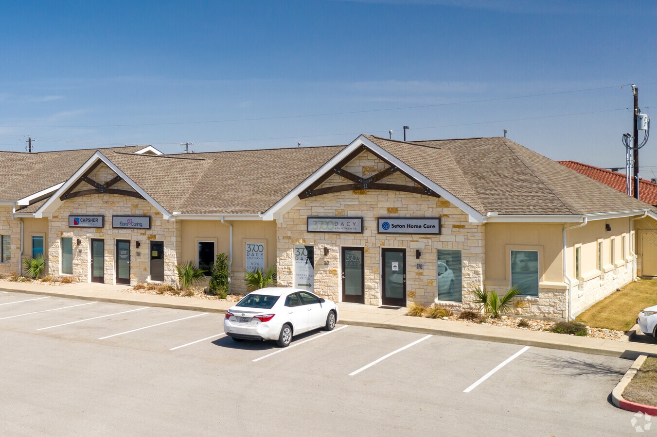 1300 Dacy Ln, Kyle 78640 UK