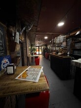 Retail in Alcalá de Henares, Madrid to rent Interior Photo- Image 2 of 5
