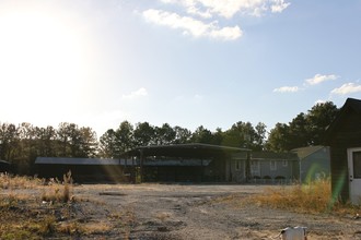 4250 Stacks Rd, College Park, GA for rent Primary Photo- Image 1 of 8