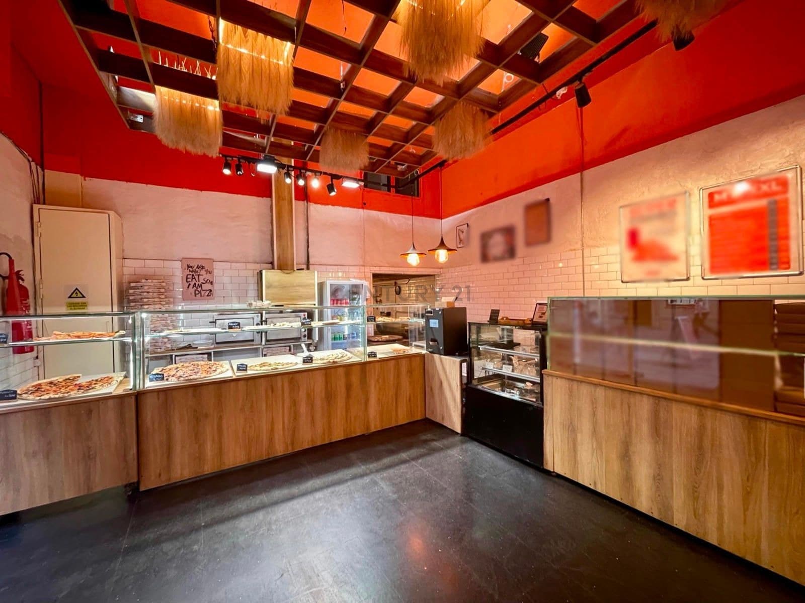 Retail in Barcelona, Barcelona to rent Interior Photo- Image 1 of 14