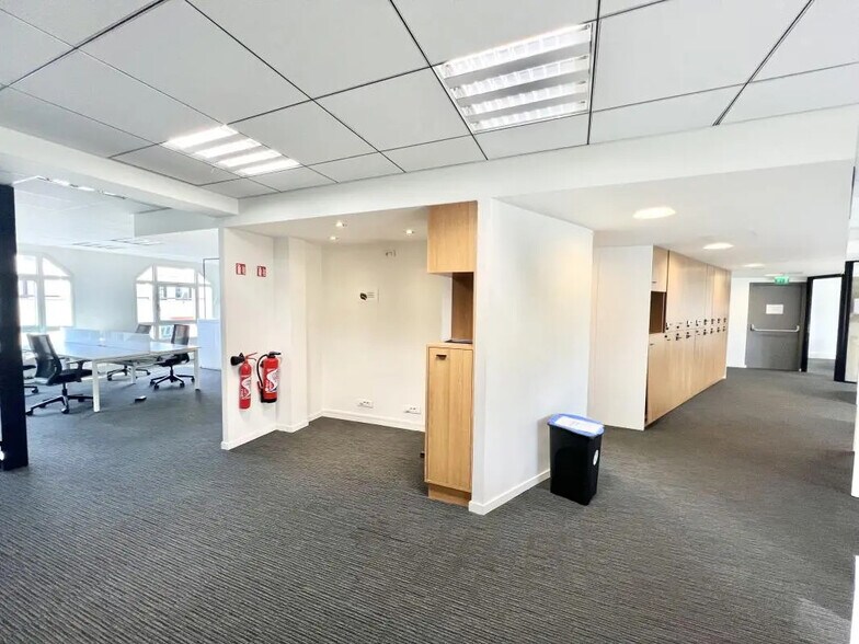 Office in Puteaux to rent - Building Photo - Image 3 of 8