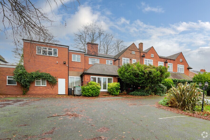 142 Goldthorn Hl, Wolverhampton for sale - Primary Photo - Image 1 of 1