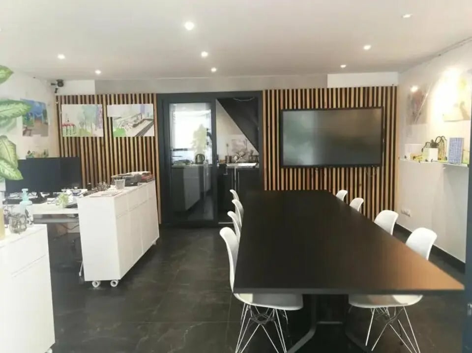 Office in Lyon to rent Building Photo- Image 1 of 8