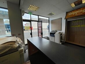 4 Fullarton St, Ayr to rent Interior Photo- Image 2 of 2