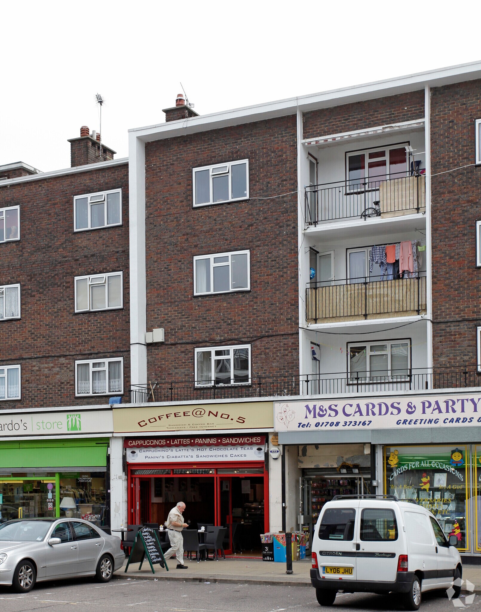 5 Farnham Rd, Romford for sale Primary Photo- Image 1 of 1