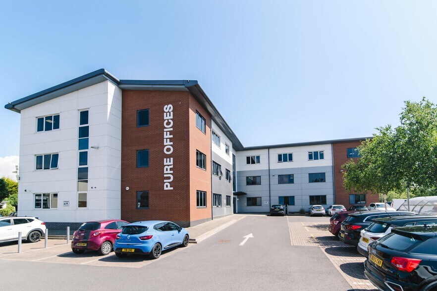 Pastures Ave, Weston Super Mare to rent - Building Photo - Image 1 of 10