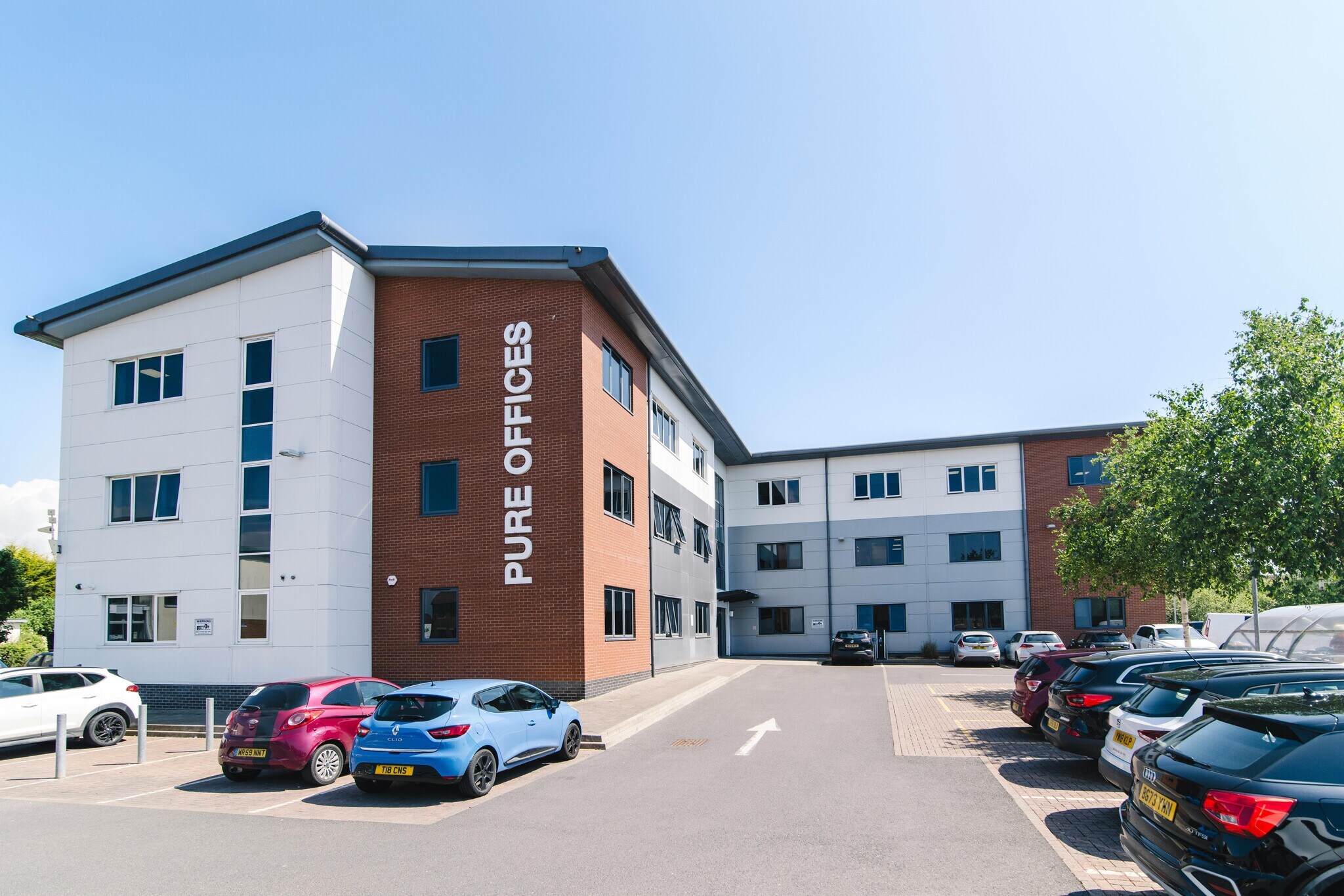 Pastures Ave, Weston Super Mare to rent Building Photo- Image 1 of 11