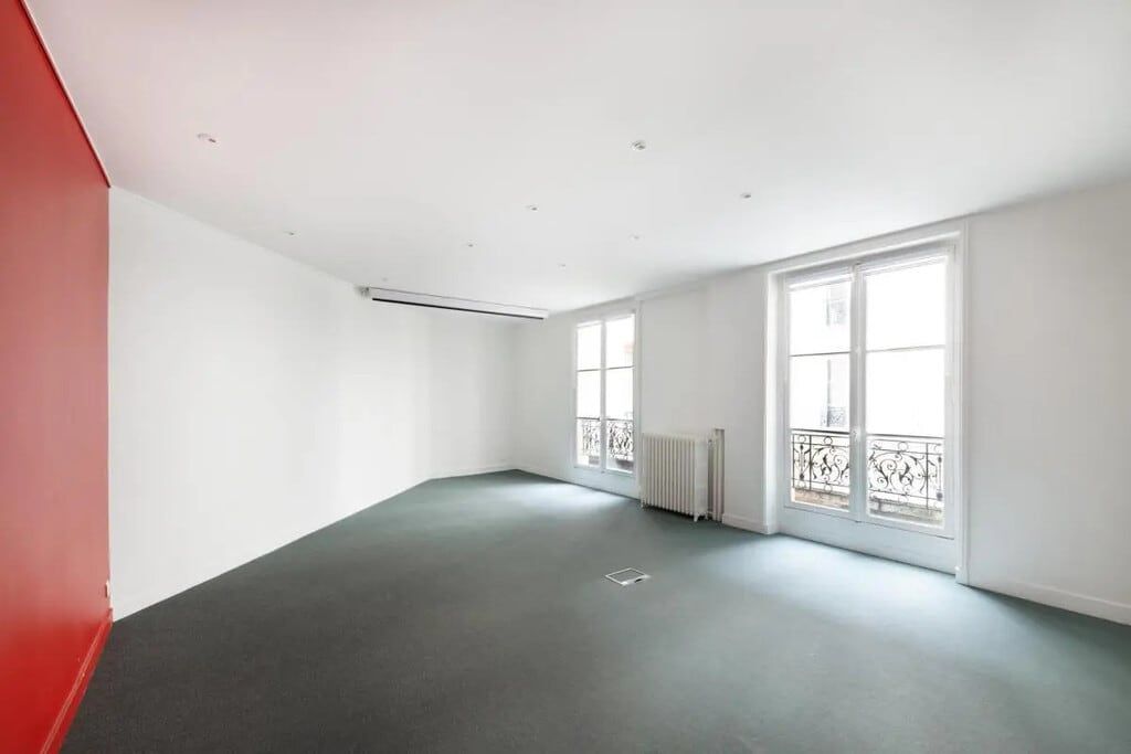 Location Bureaux 306 m² - Photo 1
