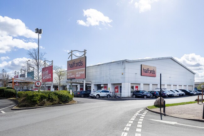 More details for 5 Watling St, Cannock - Retail to Rent