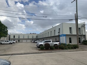 1005 W Harimaw Ct, Metairie, LA for rent Building Photo- Image 2 of 9