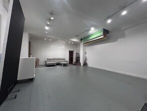 17 Market Pl, Chipping Norton to rent Interior Photo- Image 2 of 2