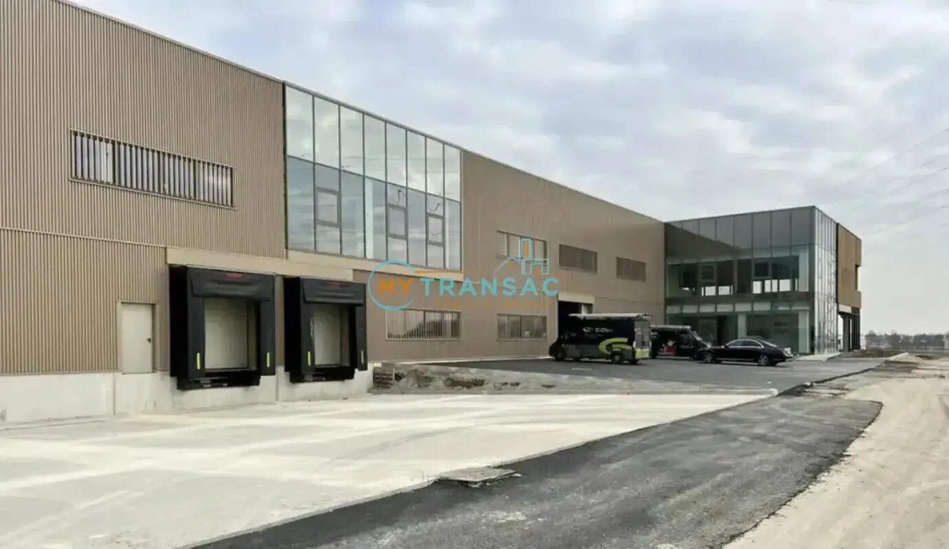 Light Industrial in Tremblay-en-France for sale Building Photo- Image 1 of 8