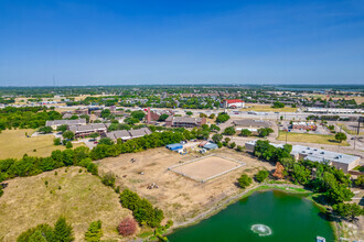 350 Oaks Trl, Garland, TX - aerial  map view