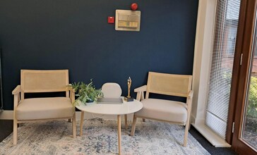 Lambwood Hl, Reading to rent Interior Photo- Image 1 of 3