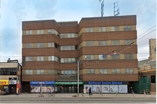 800 Bathurst St, Toronto ON - Commercial Property