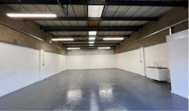 Edison Rd, Aylesbury to rent Interior Photo- Image 2 of 5