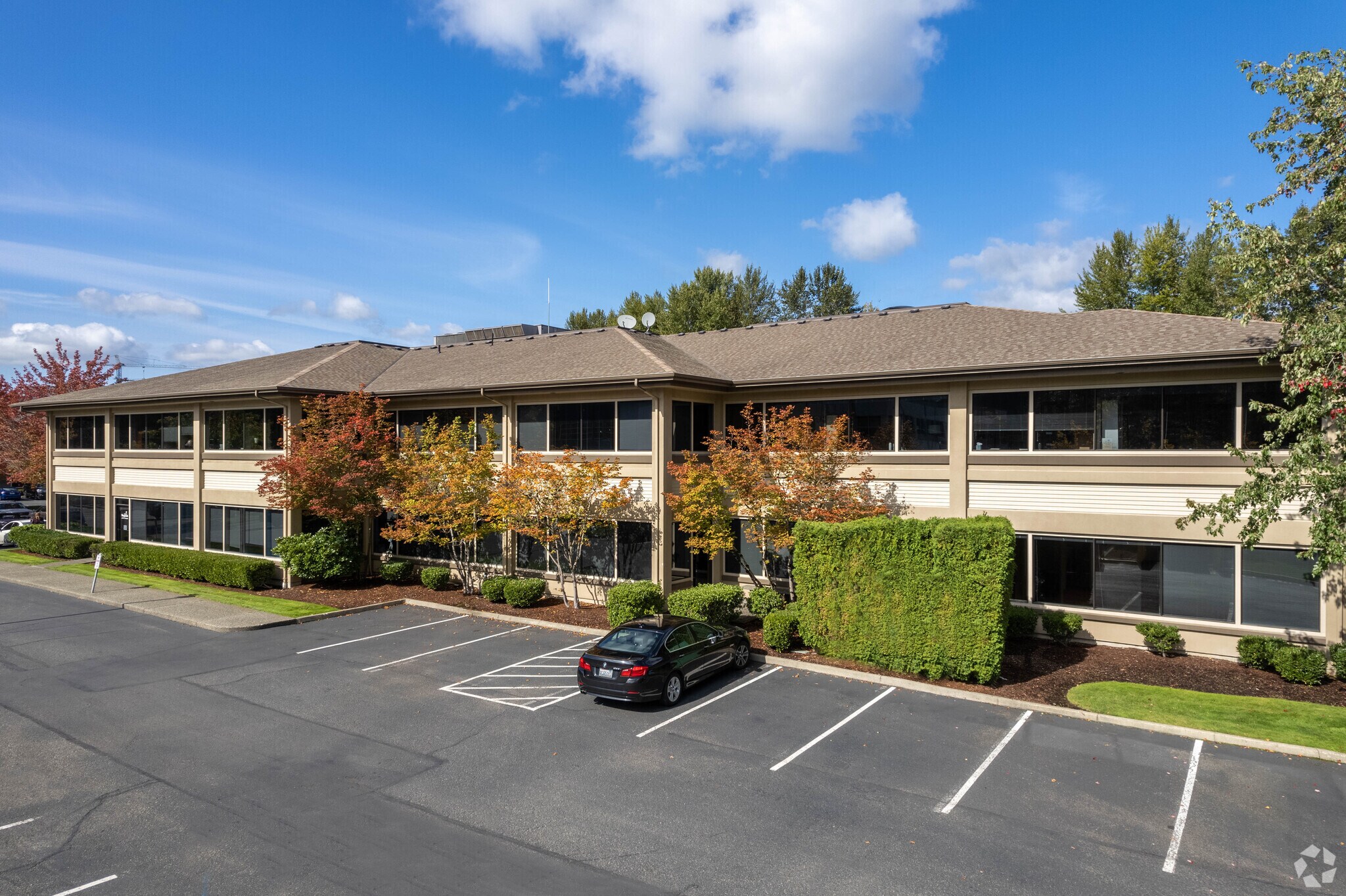 22500 SE 64th Pl, Issaquah, WA to rent Building Photo- Image 1 of 12