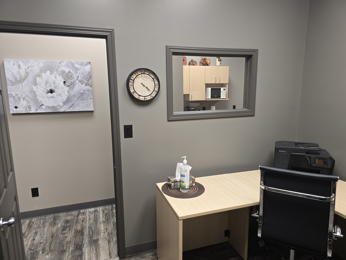 5108 52 St, Red Deer, AB T4N 6Y4 - Unit 1 -  - Interior Photo - Image 1 of 28