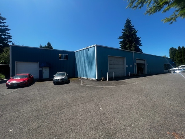 30750 NW Hillcrest St, North Plains, OR for rent - Primary Photo - Image 1 of 4