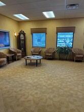 2000 Webber St, Sarasota, FL for rent Lobby- Image 1 of 7