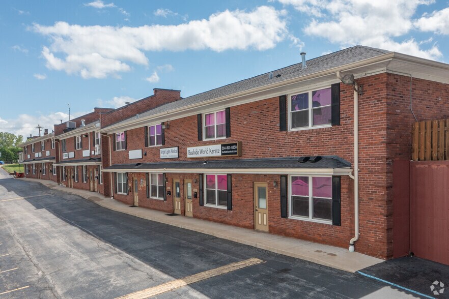 51195171 Lemay Ferry Rd, Saint Louis 63129 UK