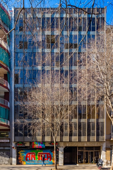 Carrer d'Aragó, 141, Barcelona, Barcelona to rent - Building Photo - Image 2 of 5