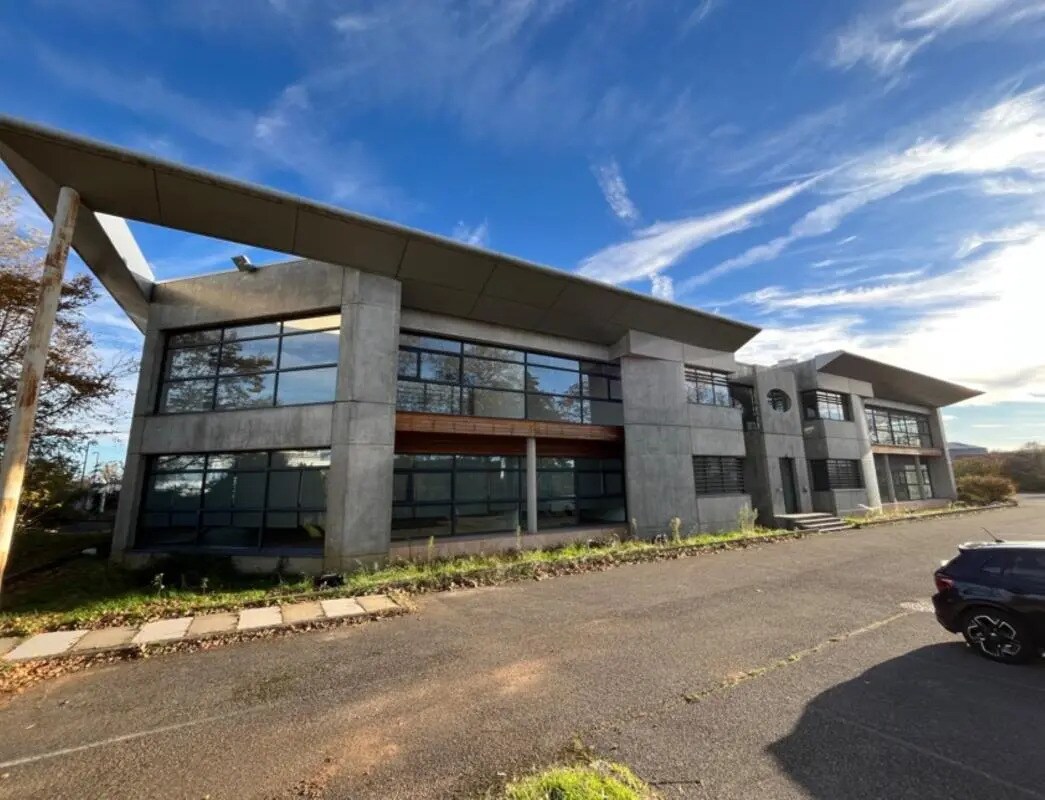 74 Rue Elisée Reclus, Décines-Charpieu to rent Building Photo- Image 1 of 20