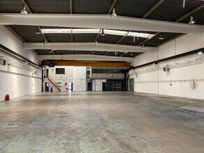 2-14 Avenue D'Alsace Lorraine, Saint-Ouen-l'Aumône to rent Interior Photo- Image 2 of 10