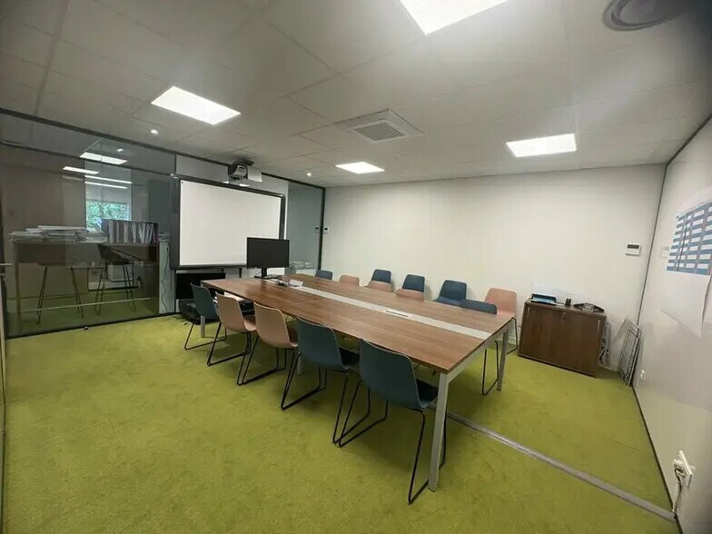 Office in Champigny-sur-Marne to rent - Interior Photo - Image 3 of 7