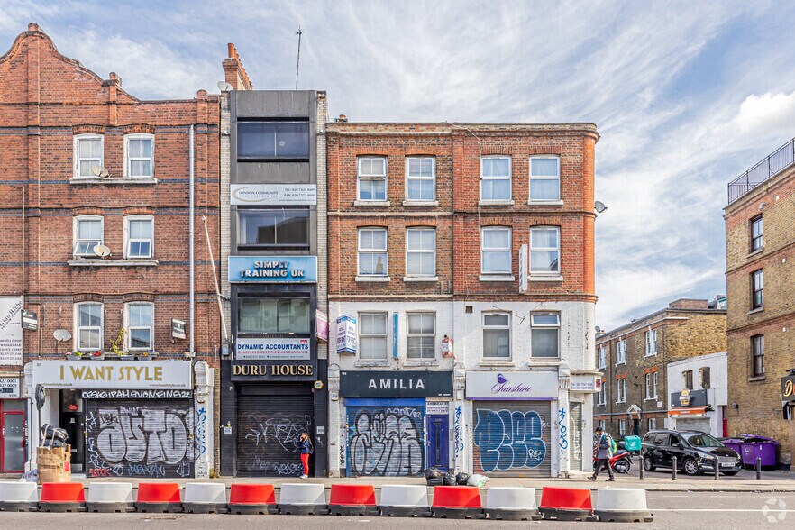 103 Commercial Rd, London for sale - Primary Photo - Image 1 of 1