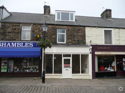 27 Albert Rd, Barnoldswick for sale - Building Photo - Image 3 of 4