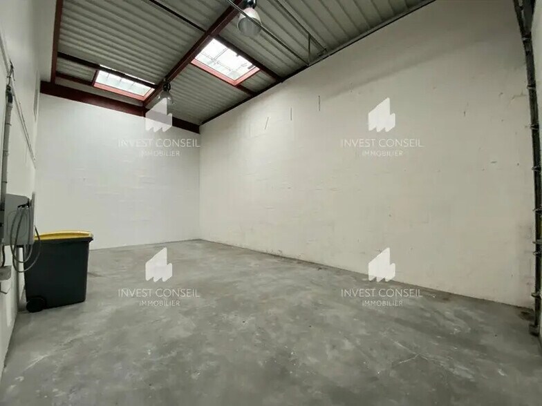 1 Rue Gustave Eiffel, Le Plessis-Bouchard to rent - Interior Photo - Image 2 of 8