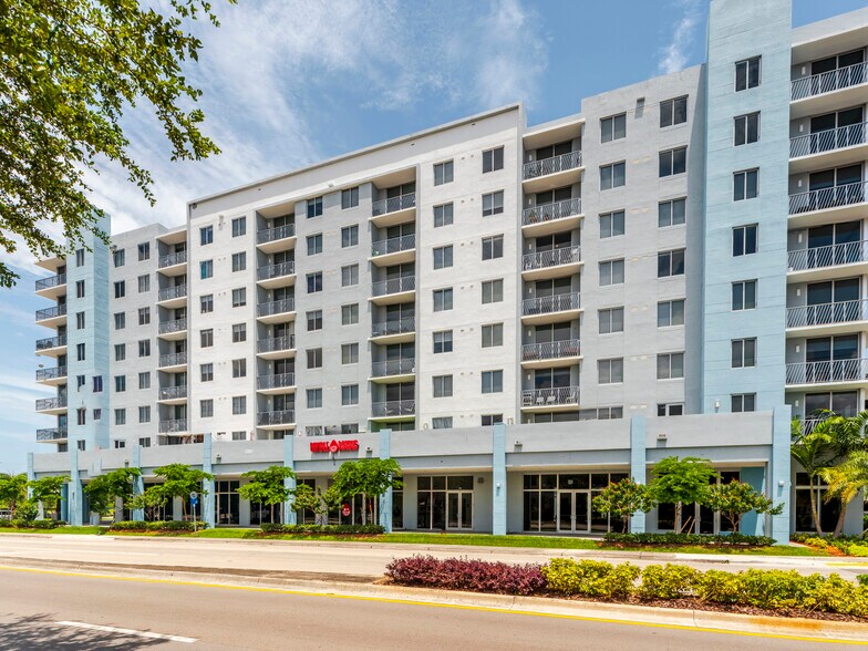 8175 NW 107th Ave, Doral, FL to rent - Building Photo - Image 1 of 6