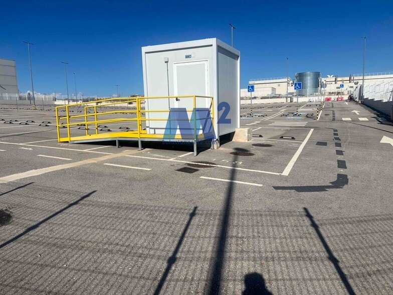 Land in Alcobendas, Madrid to rent - Aerial - Image 3 of 3