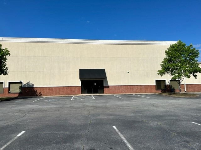 1955 Northside Industrial Blvd, Columbus, GA for rent - Building Photo - Image 2 of 8