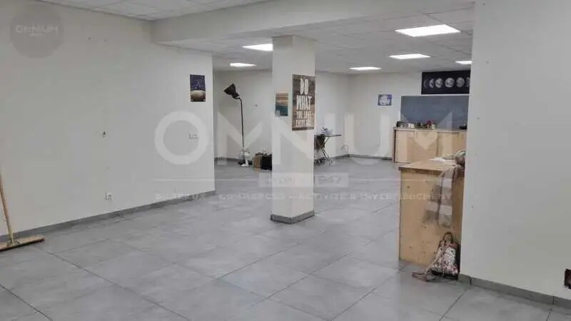 Location Bureaux 90 m² - Photo 1
