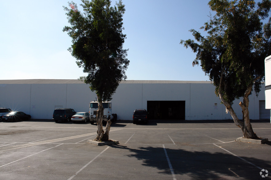 8401 E Slauson Ave, Pico Rivera, CA for rent - Building Photo - Image 3 of 6