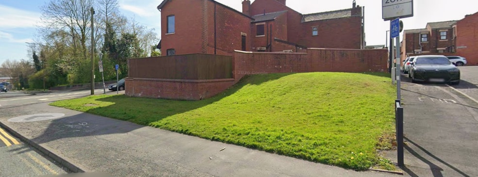 London Road Rd, Preston to rent - Building Photo - Image 2 of 4