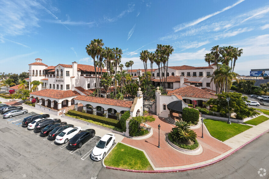 1901 Newport Blvd, Costa Mesa, CA for rent - Building Photo - Image 3 of 18