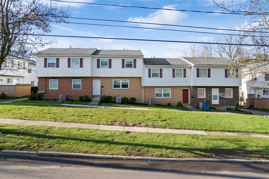 2180 Thurmont Rd, Akron, OH for sale - Building Photo - Image 2 of 10