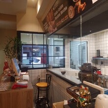 Retail in Madrid, Madrid to rent Interior Photo- Image 2 of 15