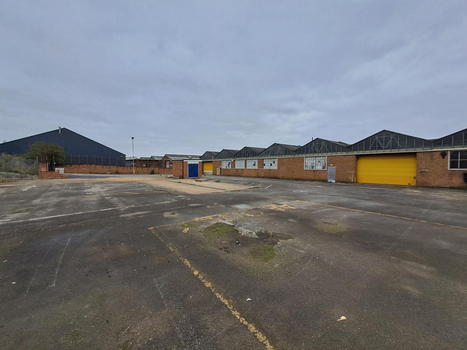 Gladstone Rd, Northampton to rent Building Photo- Image 1 of 4