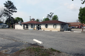 More details for 202 E Broad St, Saint Pauls, NC - Retail for Sale