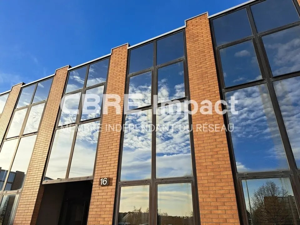 Location Bureaux 117 m² - Photo 1