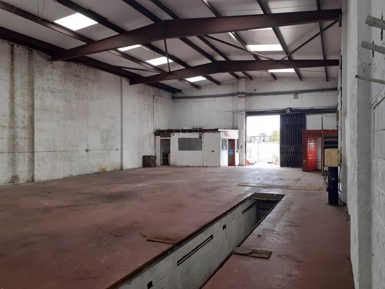 Cable St, Wolverhampton to rent - Interior Photo - Image 2 of 2