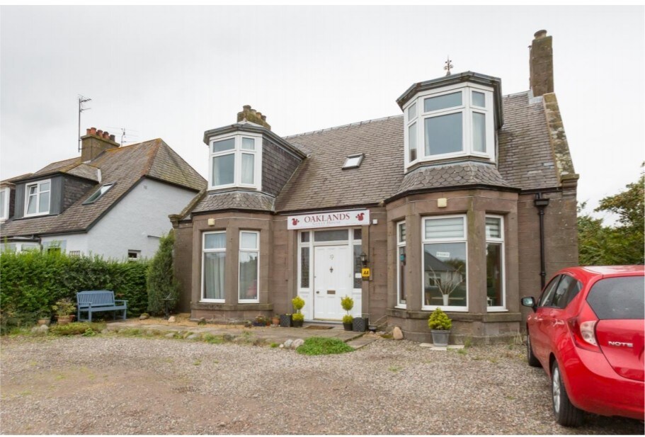 10 Rossie Island Rd, Montrose for sale Primary Photo- Image 1 of 1